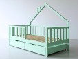 Детская кровать Лесенка с крышей из натурального дерева 17