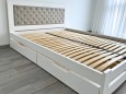 Дерев'яне ліжко Модерн СОСНА з м'яким узголів'ям ґудзики 19