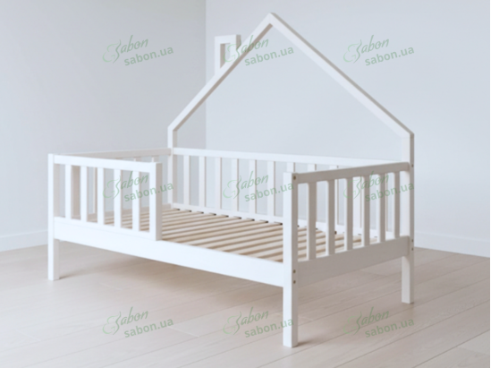 Дитяче ліжко Драбина з дахом з натурального дерева 2