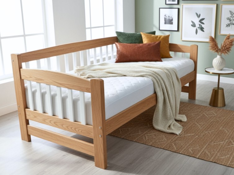 Дитяче ліжко Амелі з натурального дерева 2 