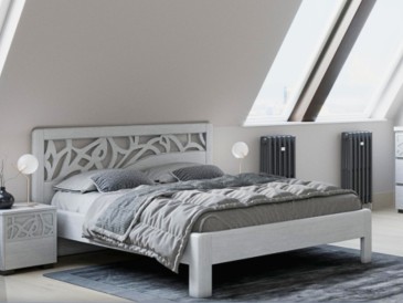 Дерев'яне ліжко Італія