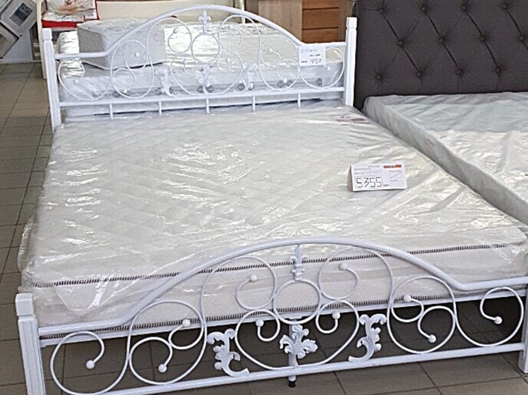 Металлическая кровать Жозефина Дерево 6 