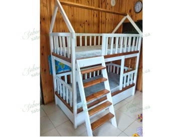 Деревянная двухъярусная кровать-домик Лука